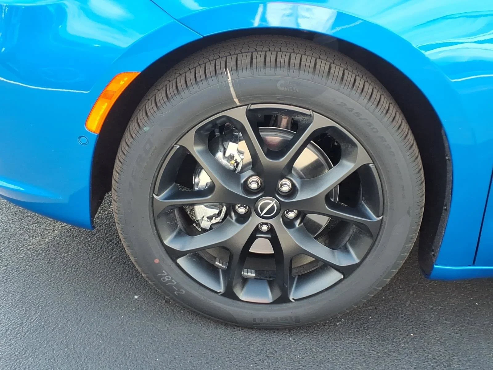 New 2026 Hydro Blue Pearl-Coat Exterior Paint Chrysler Select image 24