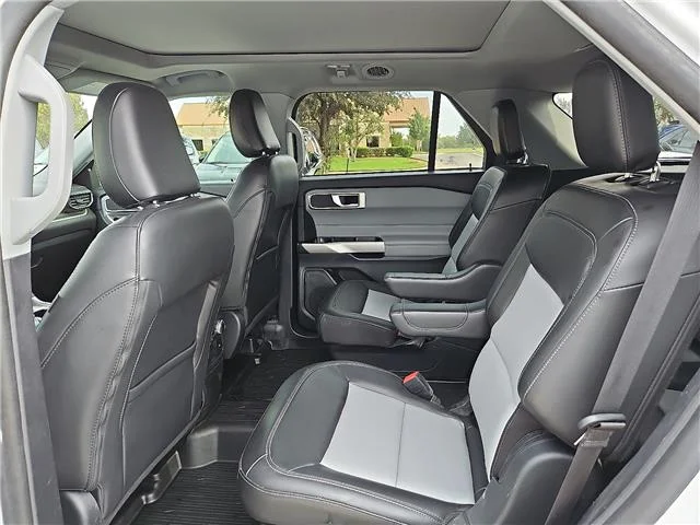 Used 2022 Iconic Silver Metallic Ford XLT 4x2 image 10