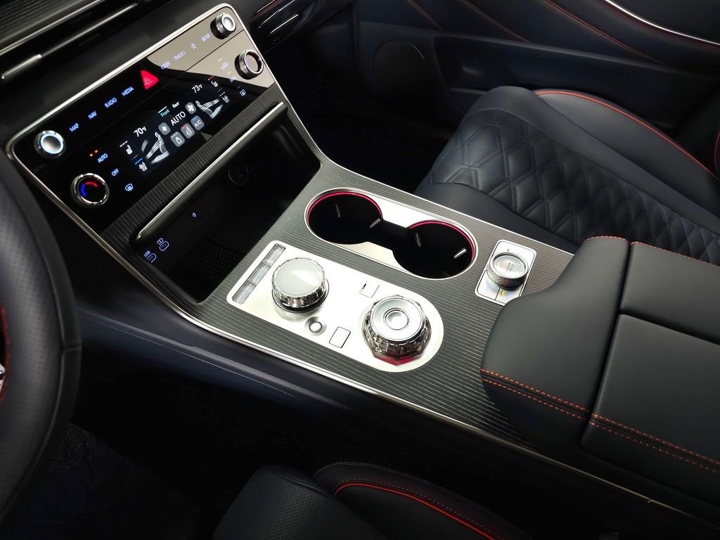 New 2027 Bering Blue Genesis 3.5T E-SC MHEV PRESTIGE image 31