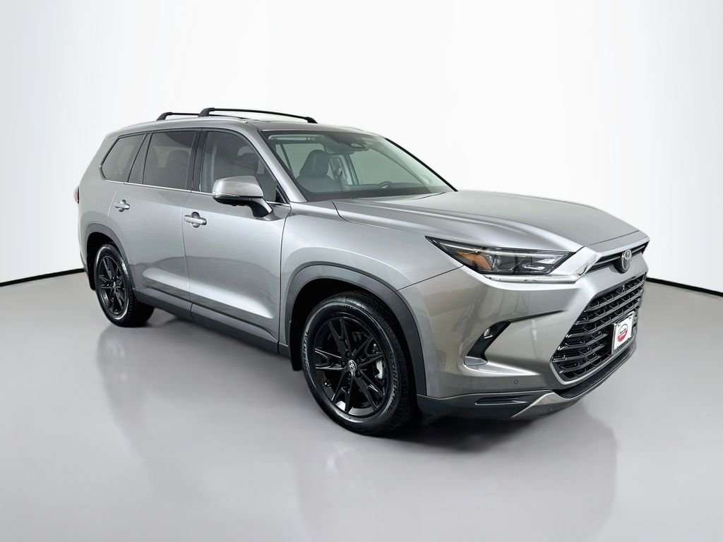 Used 2026  Toyota Limited image 3