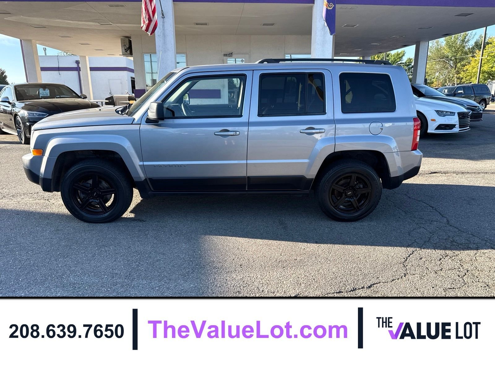 Used 2016 Silver Jeep Sport image 7
