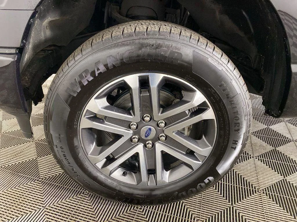 Used 2021 Agate Black Metallic Ford XL image 15
