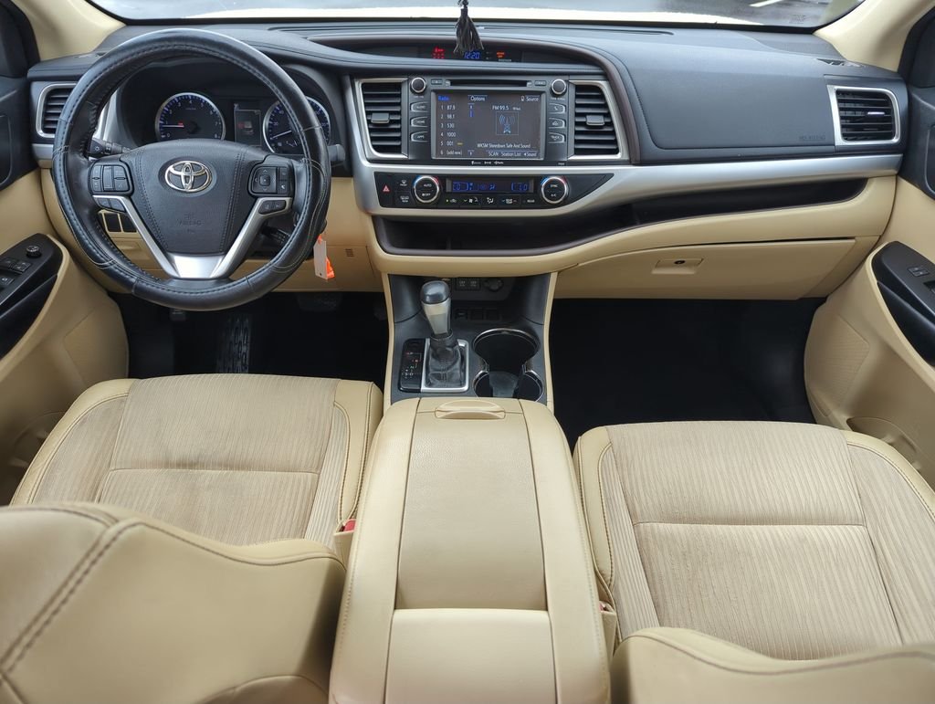 Used 2017 White Toyota LE Plus image 15
