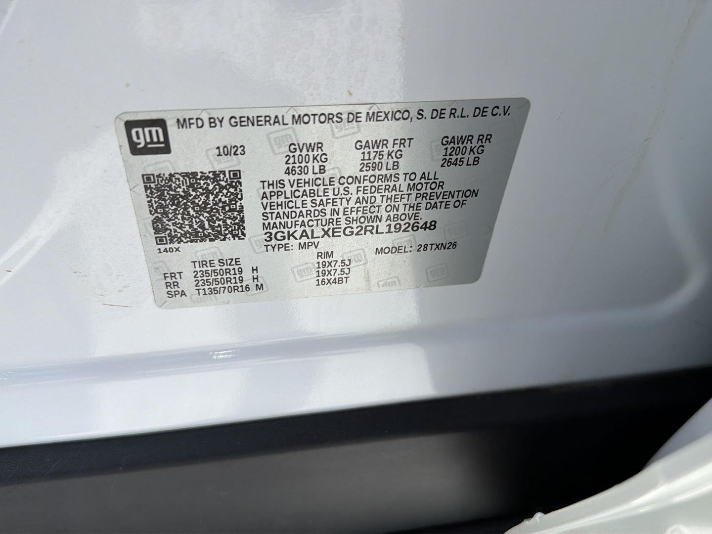 Used 2024 White Frost Tricoat GMC Denali image 45