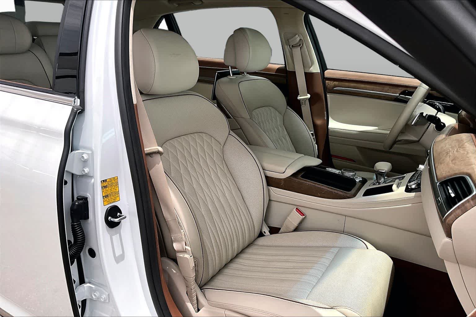 Used 2021 Uyuni White Genesis 5.0L Ultimate image 9