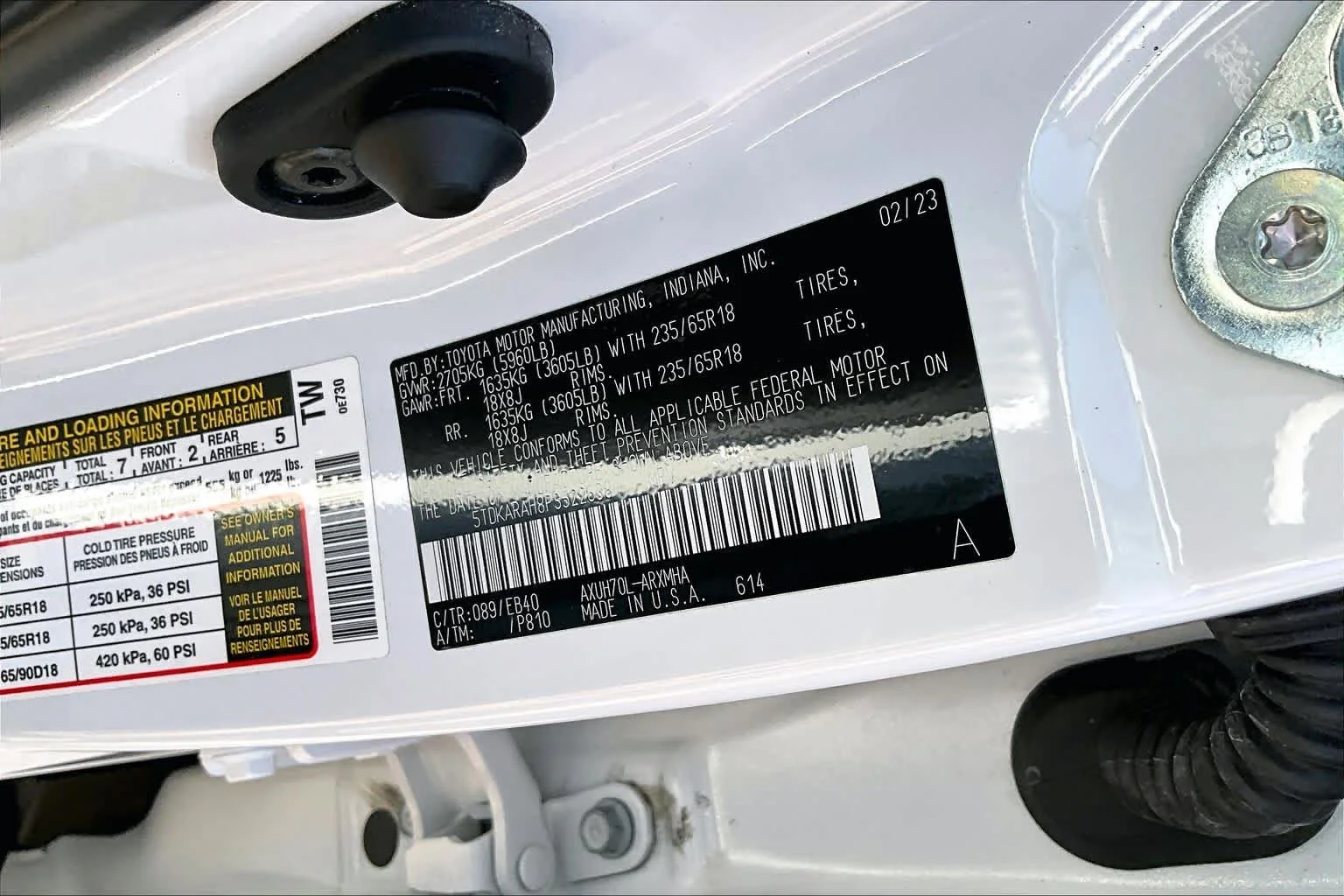 Used 2023 Wind Chill Pearl Toyota Hybrid XLE image 29