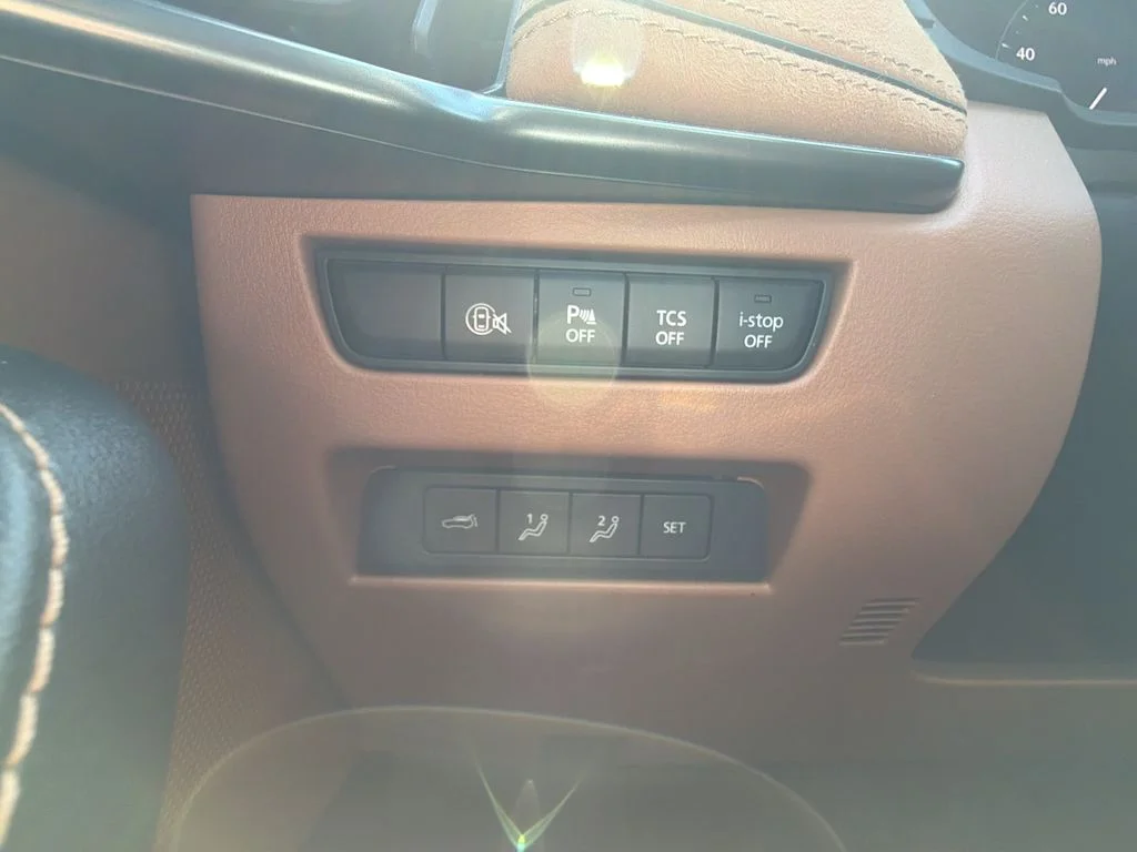 Used 2025 Beige Mazda 3.3 Turbo S Premium Plus image 13