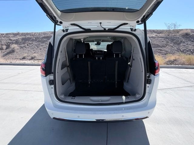 2023 Chrysler Pacifica Touring L - Photo 37