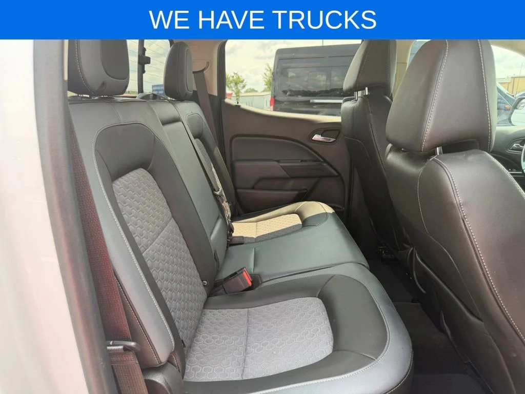 Used 2017 White Chevrolet Z71 image 37