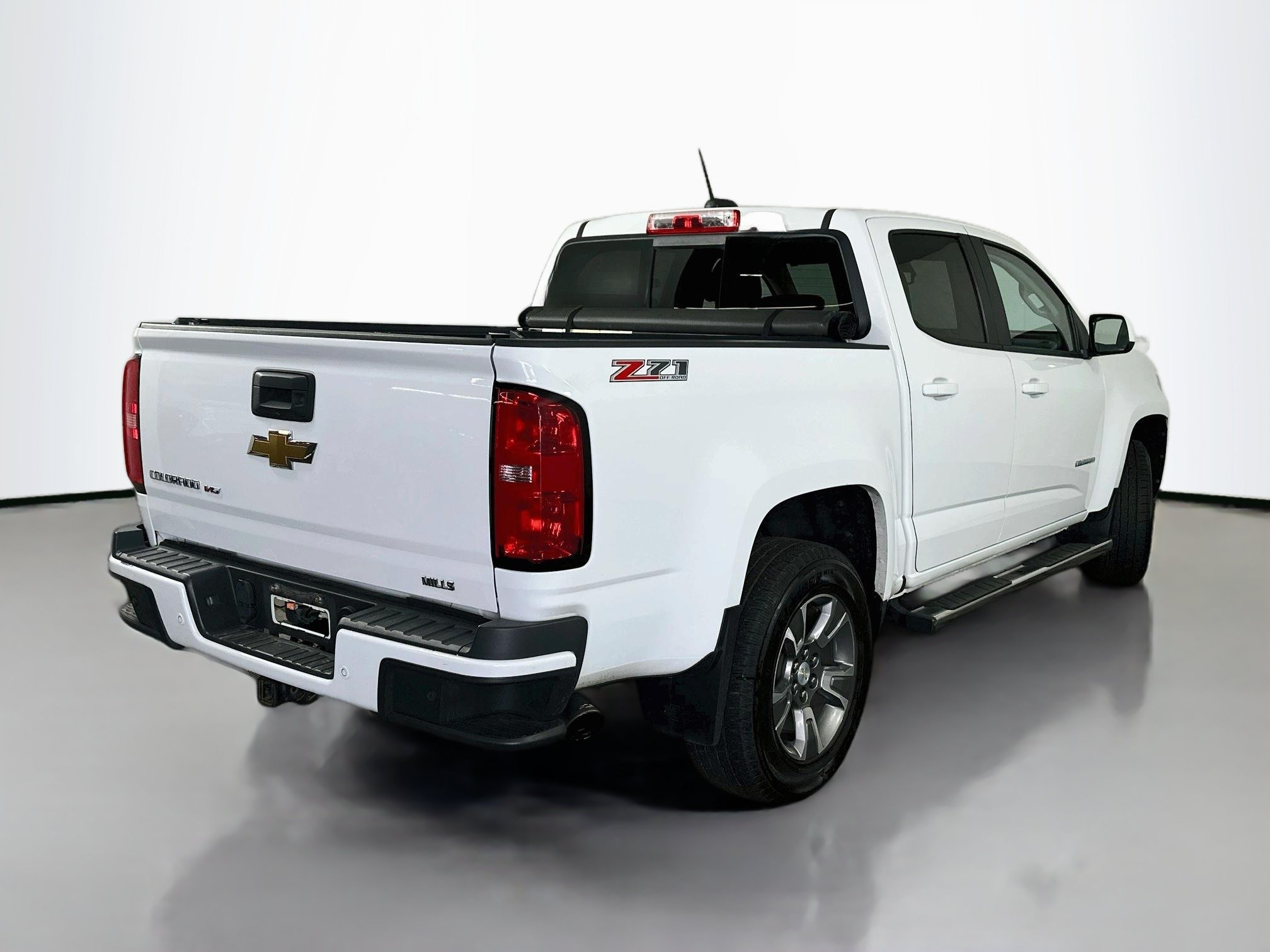 Used 2020 Summit White Chevrolet 4WD Z71 image 8