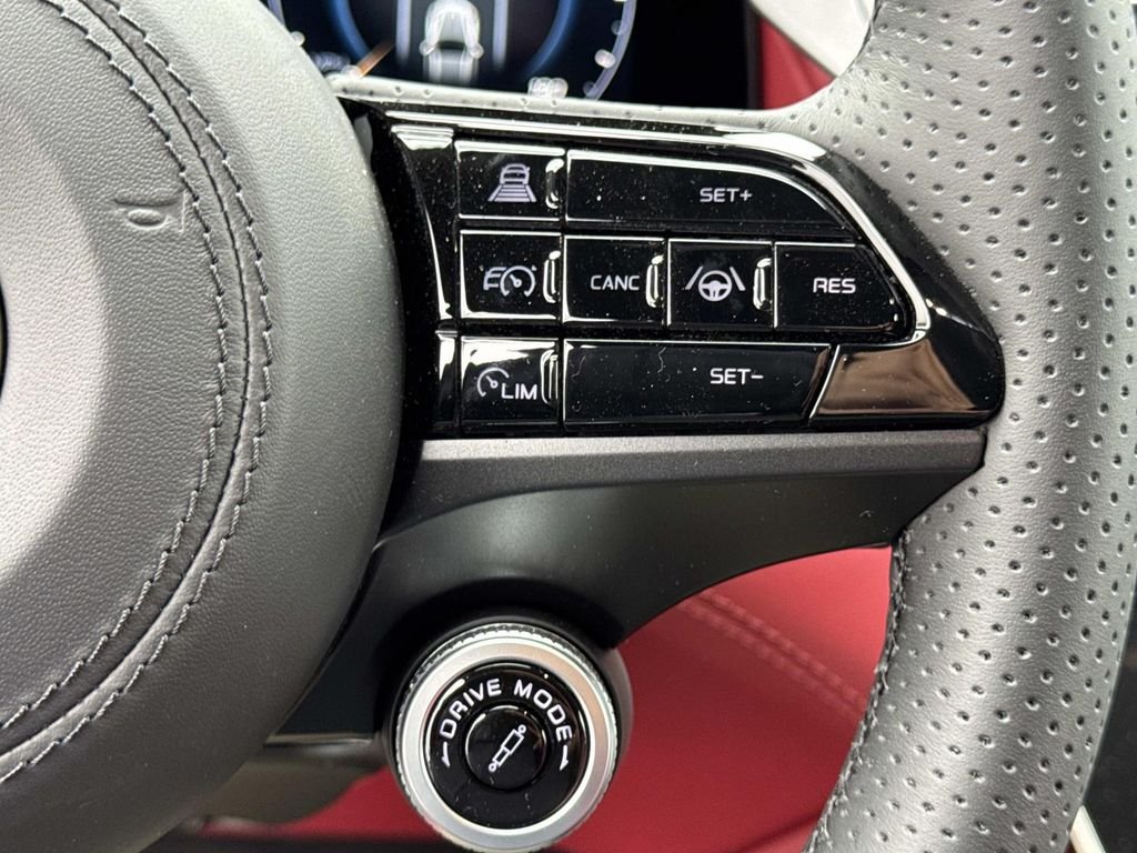2026 Maserati Grecale Modena V6 - Photo 9