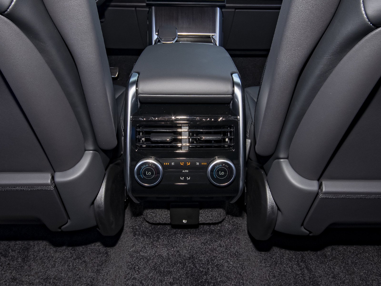 New 2026 Fuji White Land Rover Autobiography image 50
