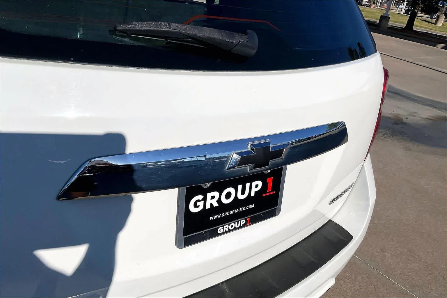 Used 2014 Summit White Chevrolet LS image 29