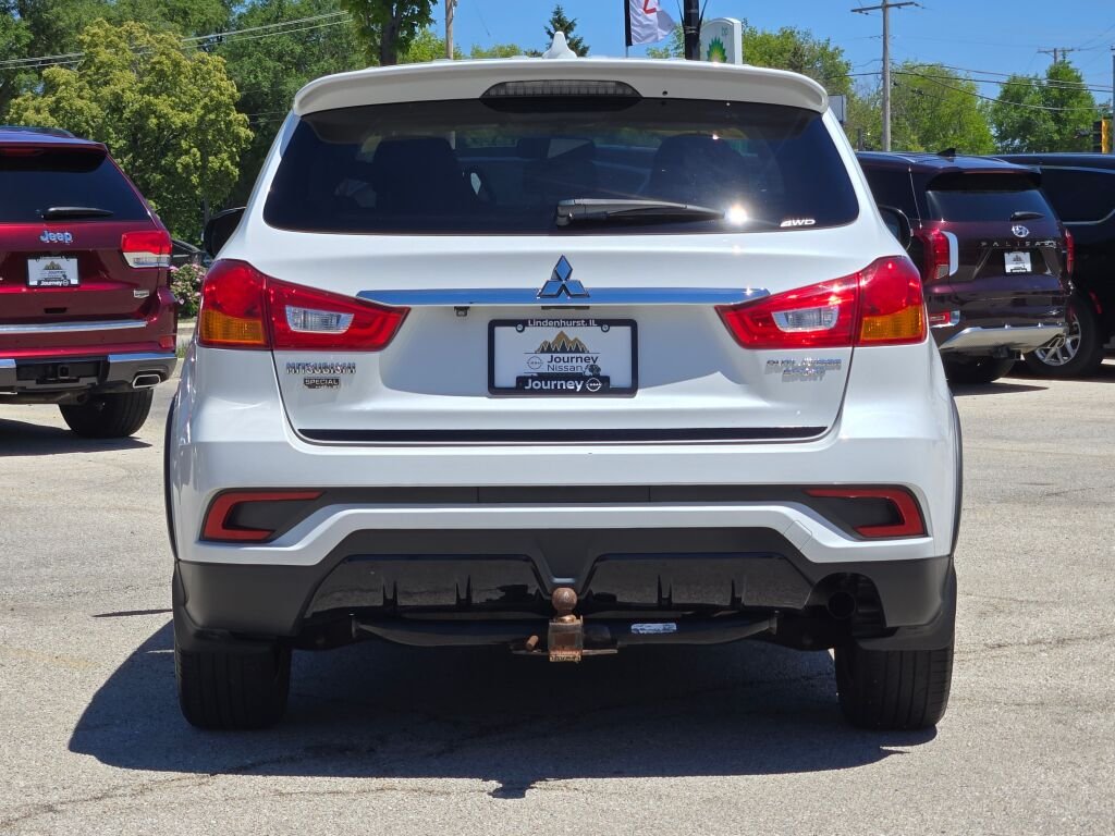 Used 2019  Mitsubishi 4WD**1 OWNER** image 10