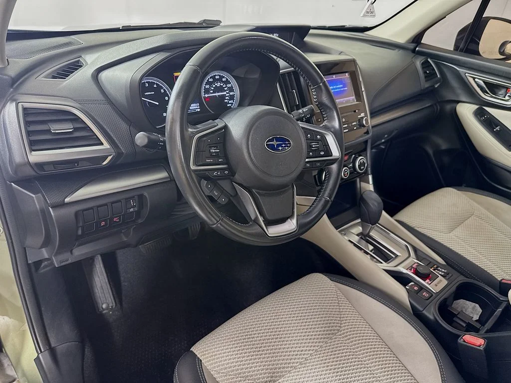 Used 2020 Green Subaru Premium image 9