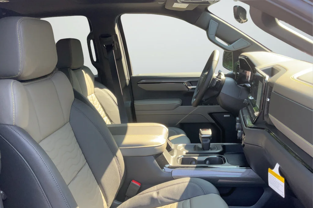 2026 Chevrolet Silverado 1500 ZR2 - Photo 25