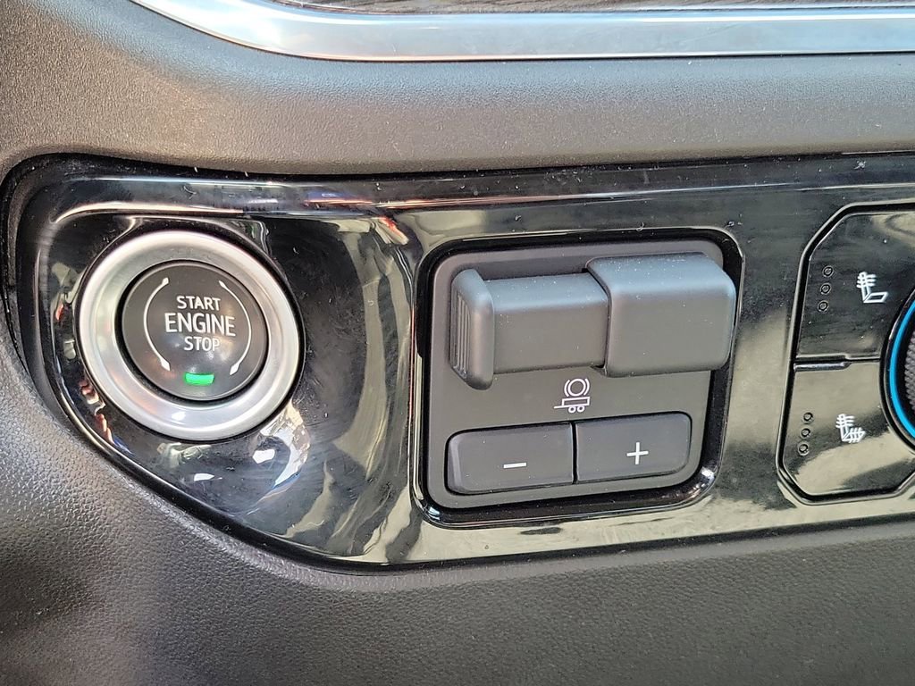 Used 2022 Glacier Blue Metallic Chevrolet RST image 31