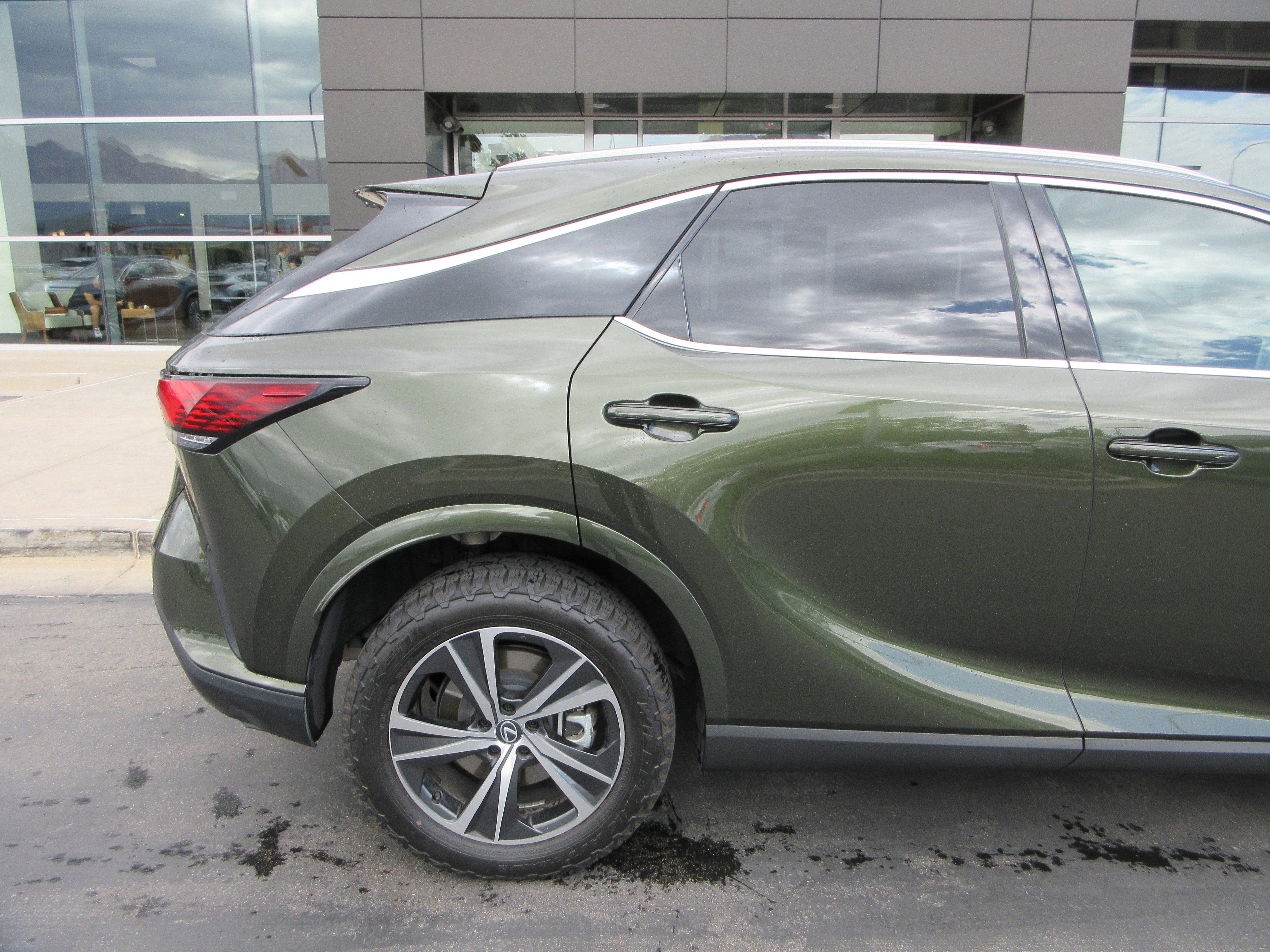 Used 2023 Green Pearl Lexus 350 Premium Plus image 10