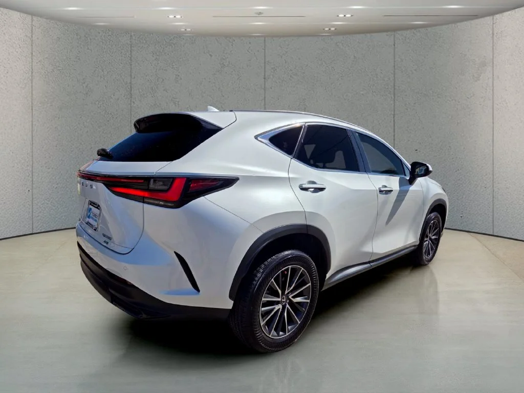 Used 2024 White Lexus 350 Premium image 5