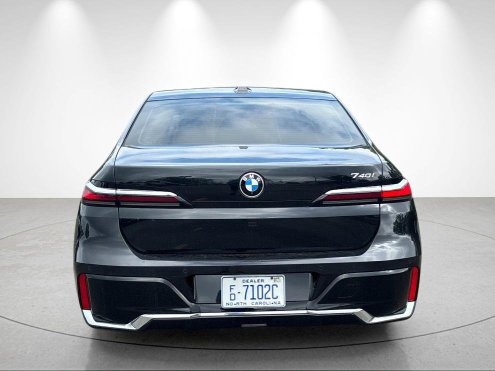 Used 2024 Black Sapphire Metallic BMW 740i image 4