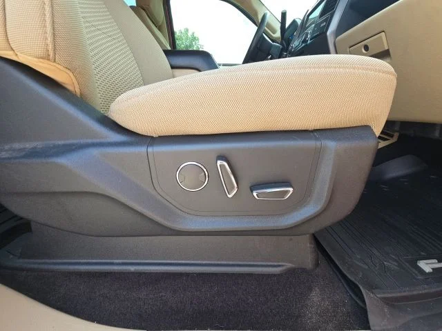 Used 2018 Red Ford XLT image 19