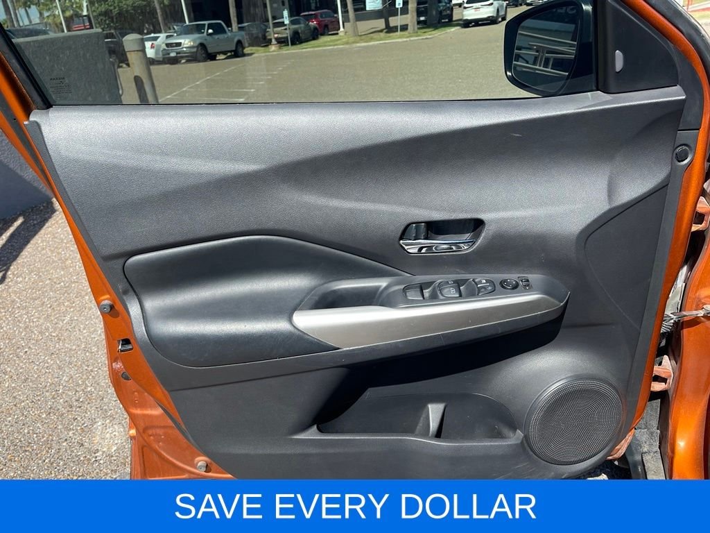 Used 2020 Orange Nissan SR image 13