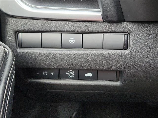 Used 2025 Blue Nissan SV Front-Wheel Drive image 17