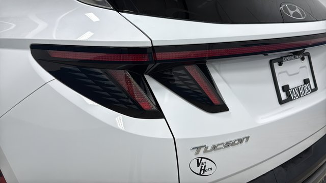 Used 2024 White Pearl Hyundai Limited image 41