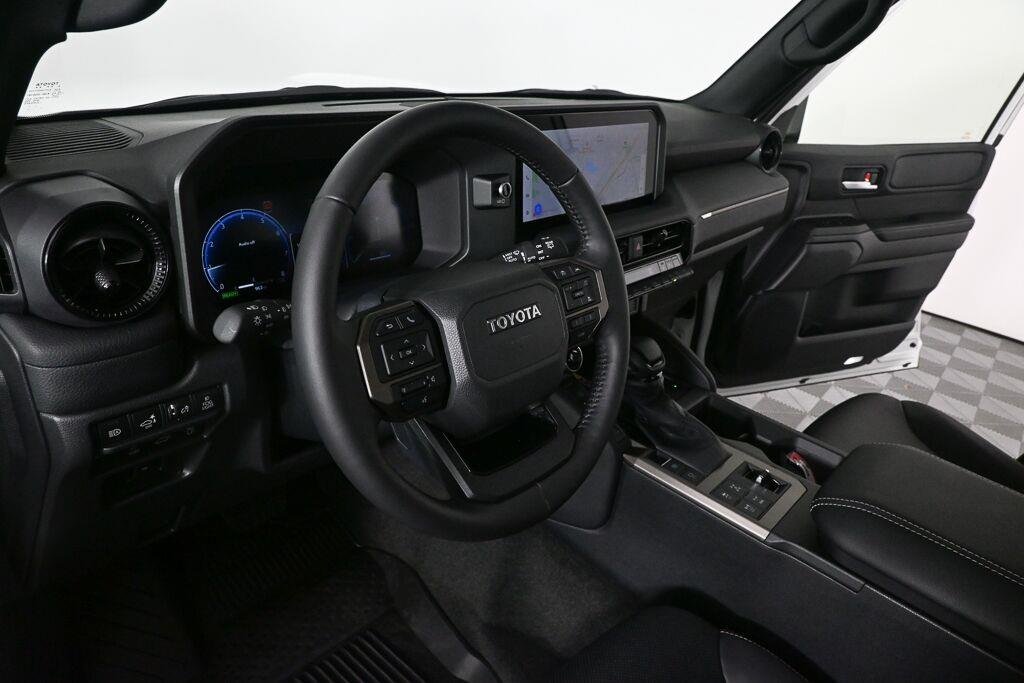 Used 2027 Ice Cap Toyota BASE image 6
