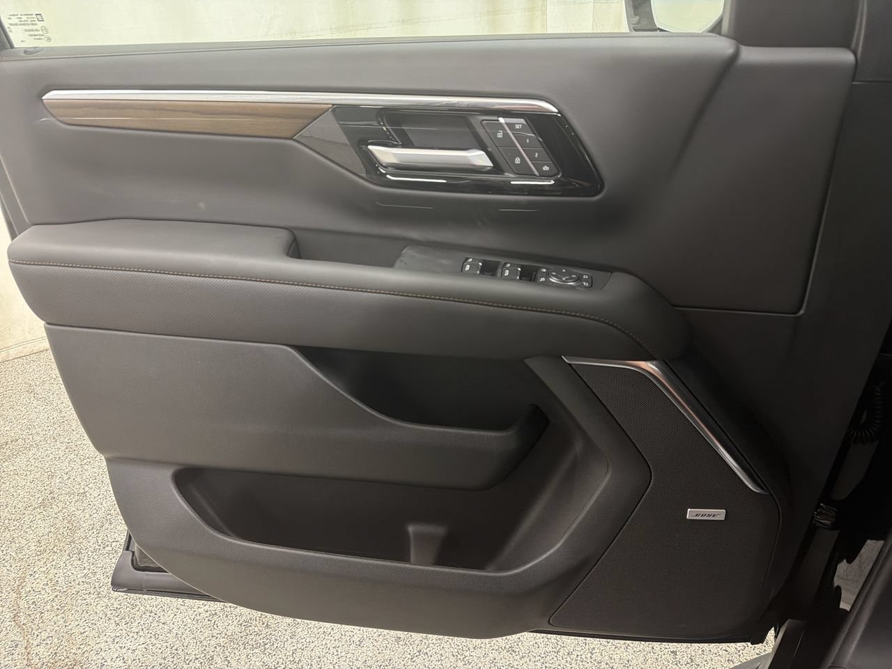 2026 Chevrolet Suburban High Country - Photo 18