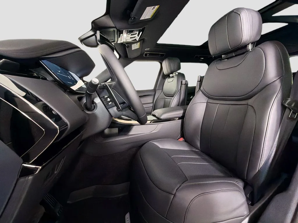 New 2026 Borasco Grey Land Rover Dynamic SE image 22