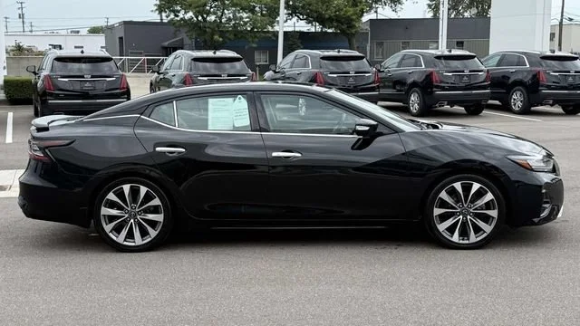 Used 2023 Black Nissan Platinum image 34