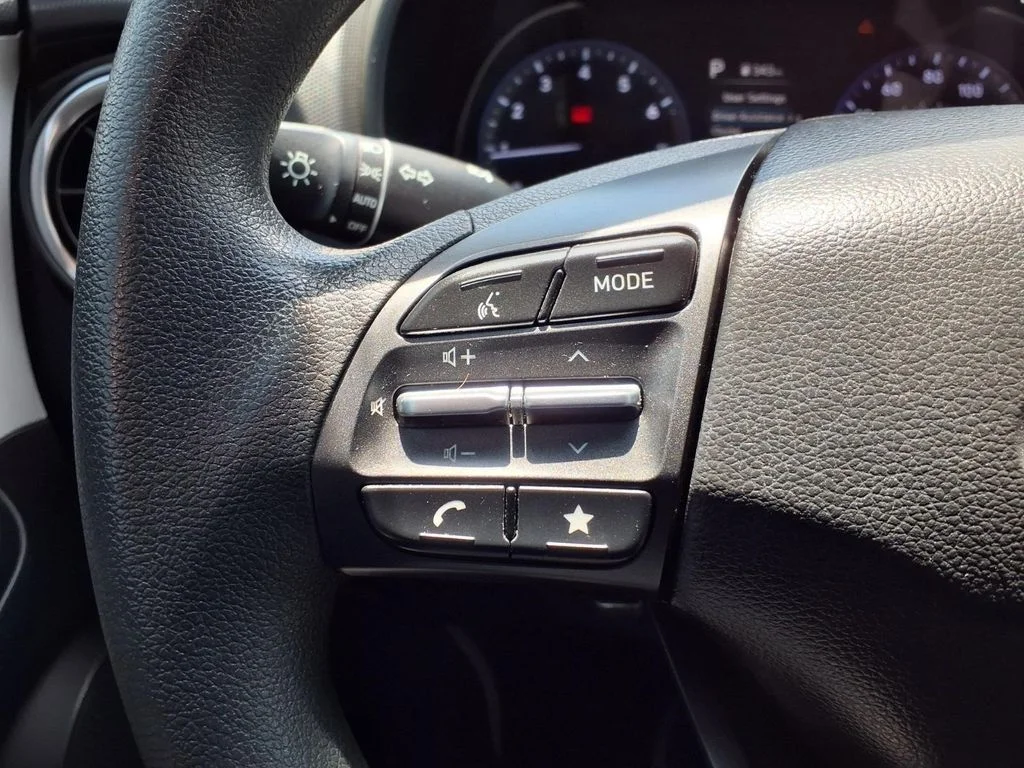 Used 2023 Silver Hyundai SEL image 14