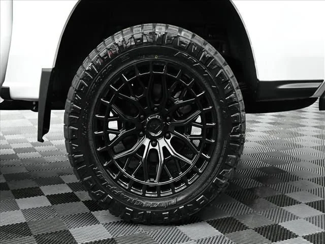 2026 Chevrolet Colorado Z71 - Photo 14