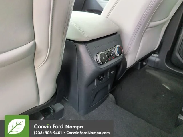 New 2026 Star White Metallic Tri-Coat Ford Platinum image 26