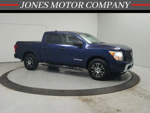 Pre-Owned 2022 Nissan Titan