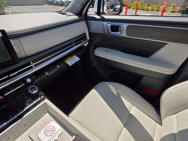 2025 Hyundai Santa Fe Limited - Photo 34