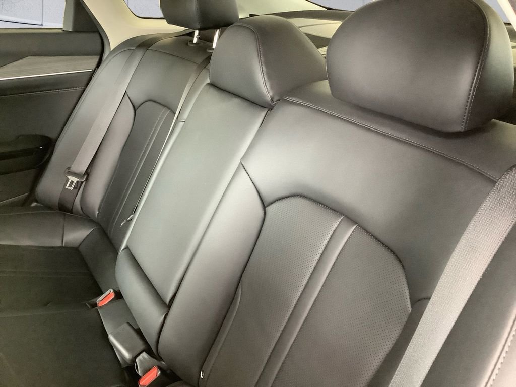 2025 Kia K5 EX - Photo 18