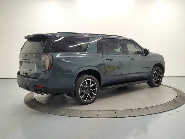 Used 2026 Gray Chevrolet RST image 10