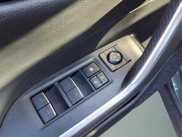 2023 Toyota RAV4 XSE - Photo 10
