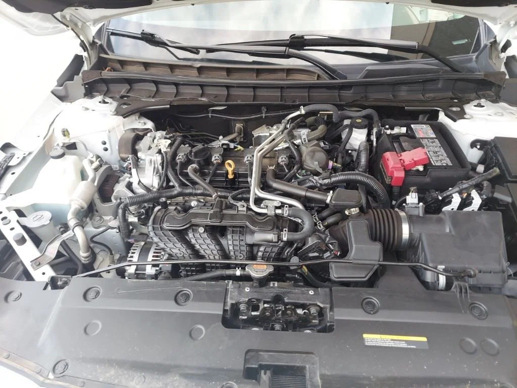 Used 2025 White Nissan 2.5 SV image 39