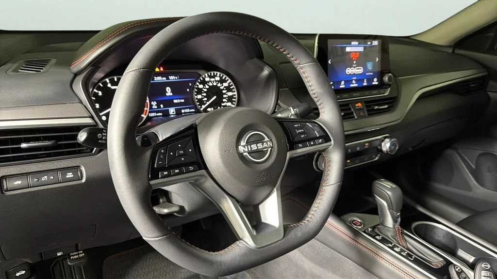 Used 2024 Black Nissan SR FWD image 21