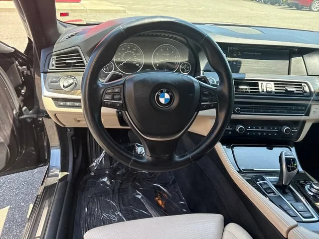 Used 2011 Dark Graphite BMW 550i image 17