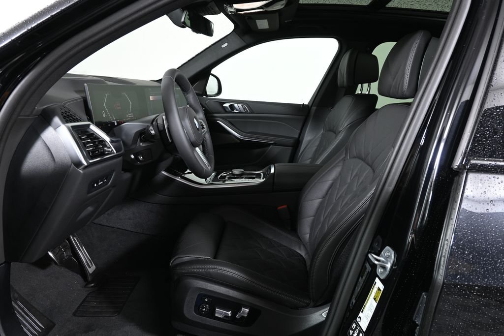 New 2026 Black Sapphire Metallic BMW xDrive40i image 3