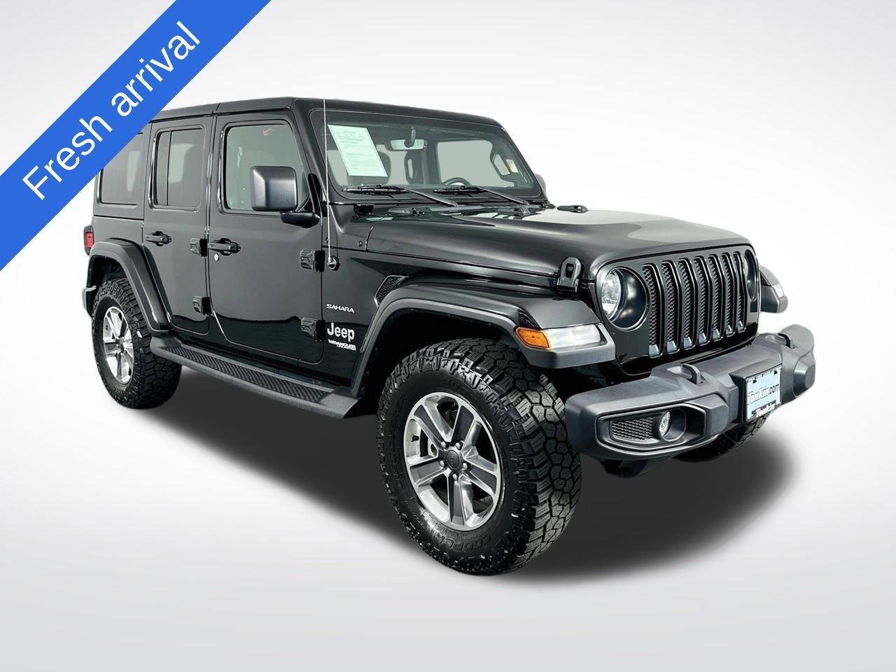 Used 2022 Black Clearcoat Jeep Unlimited Sahara image 1