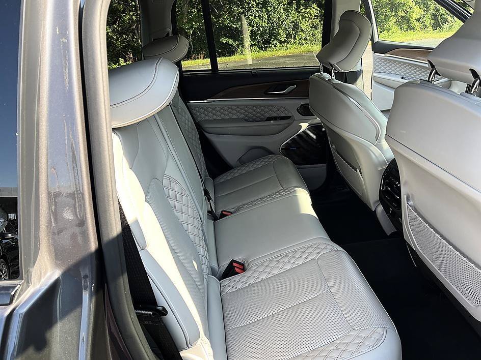 Used 2022 Baltic Gray Metallic Clearcoat Jeep Summit image 20