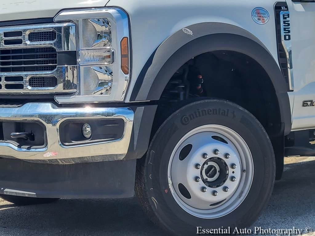 New 2026 Oxford White Ford F-550® XL image 3