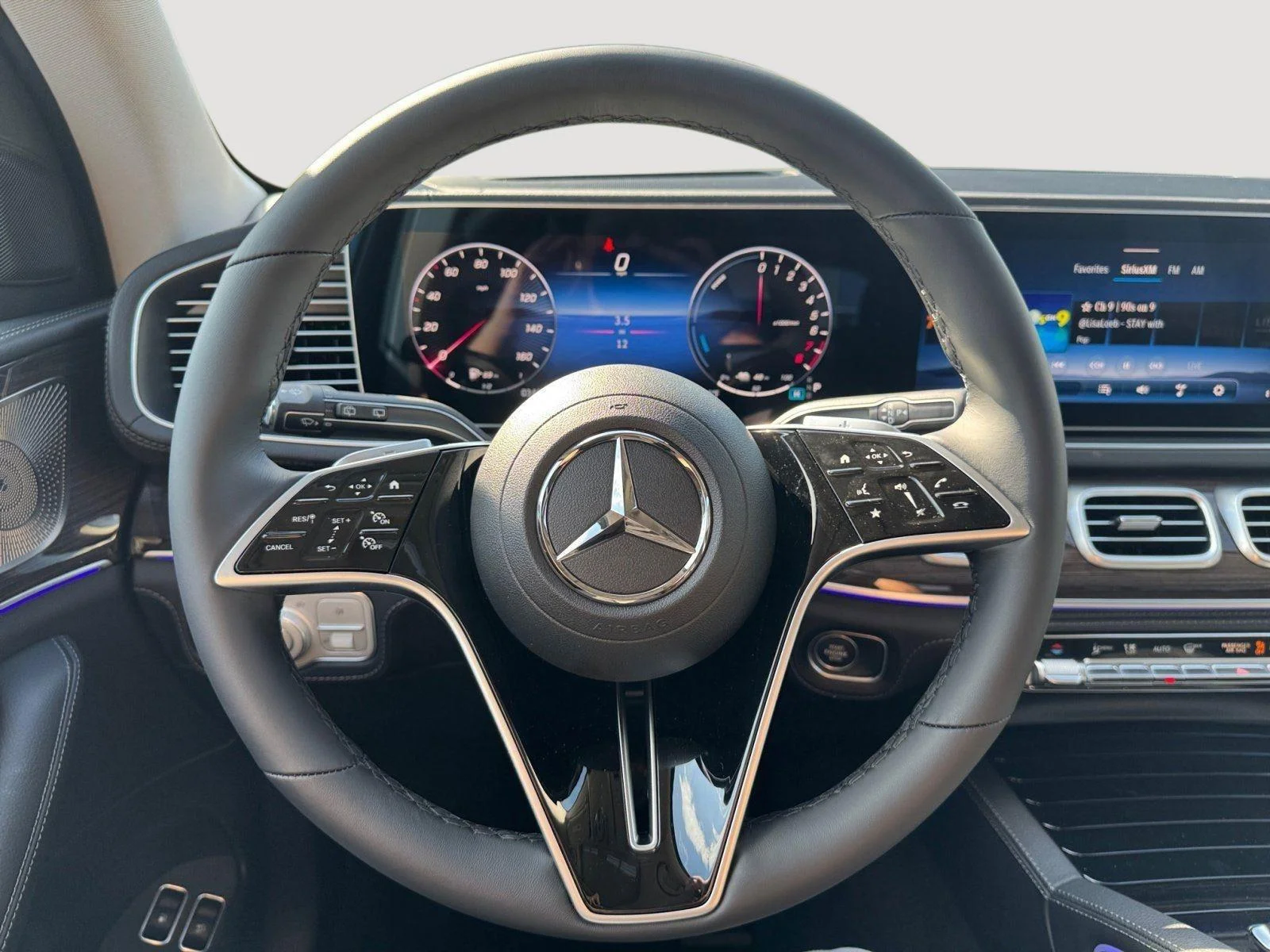 New 2026 Black Mercedes-Benz GLE 450 image 17