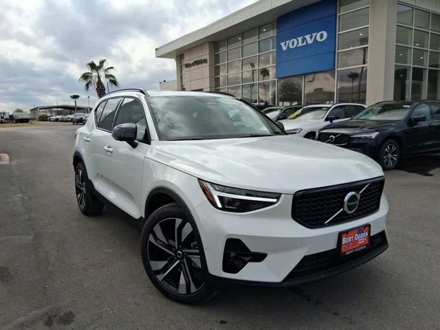 New 2026 Volvo XC40 B5 AWD Ultra