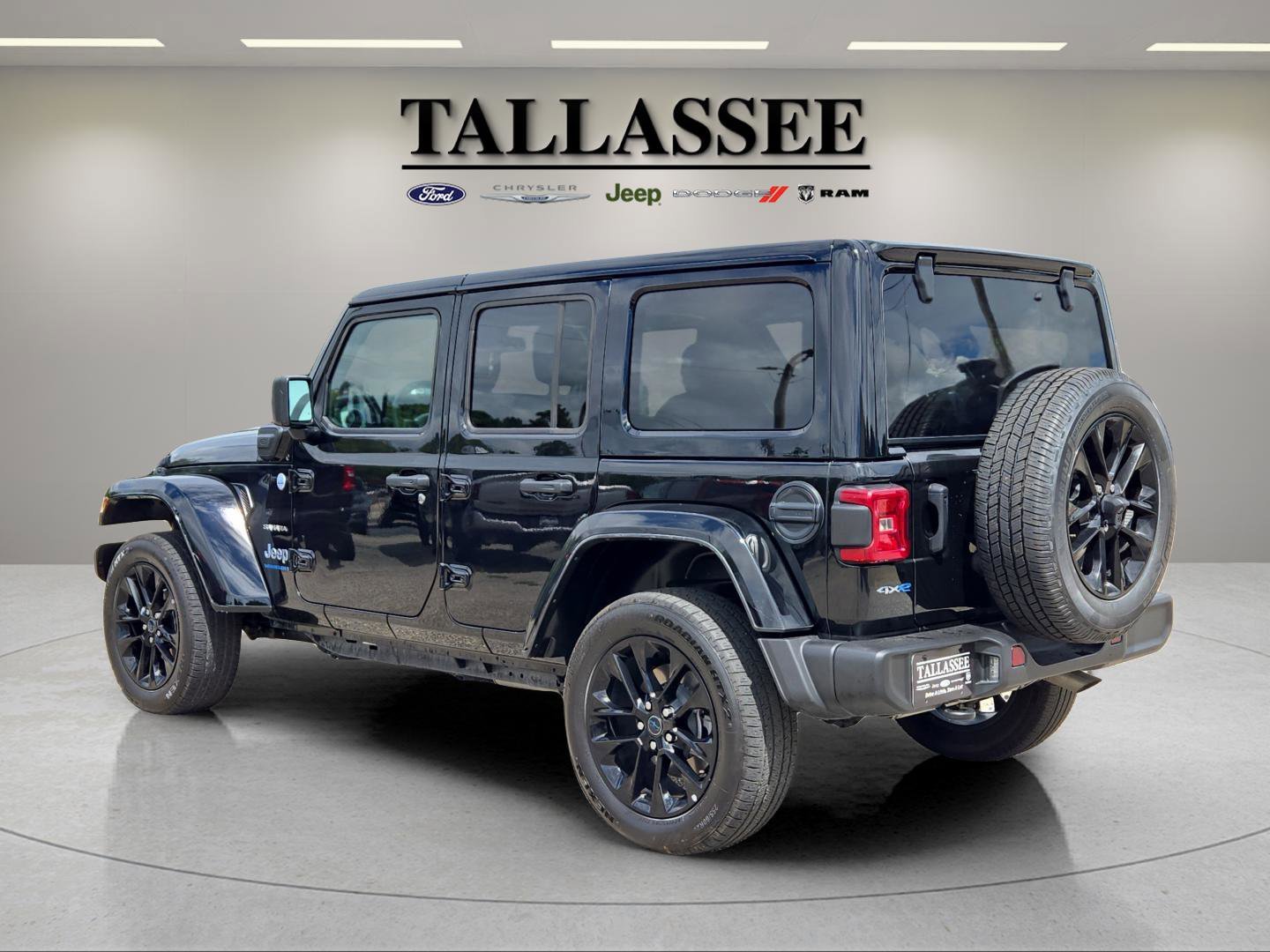 Certified Used 2024 Black Clearcoat Jeep Sahara image 11